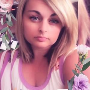 Meet your Posher, April